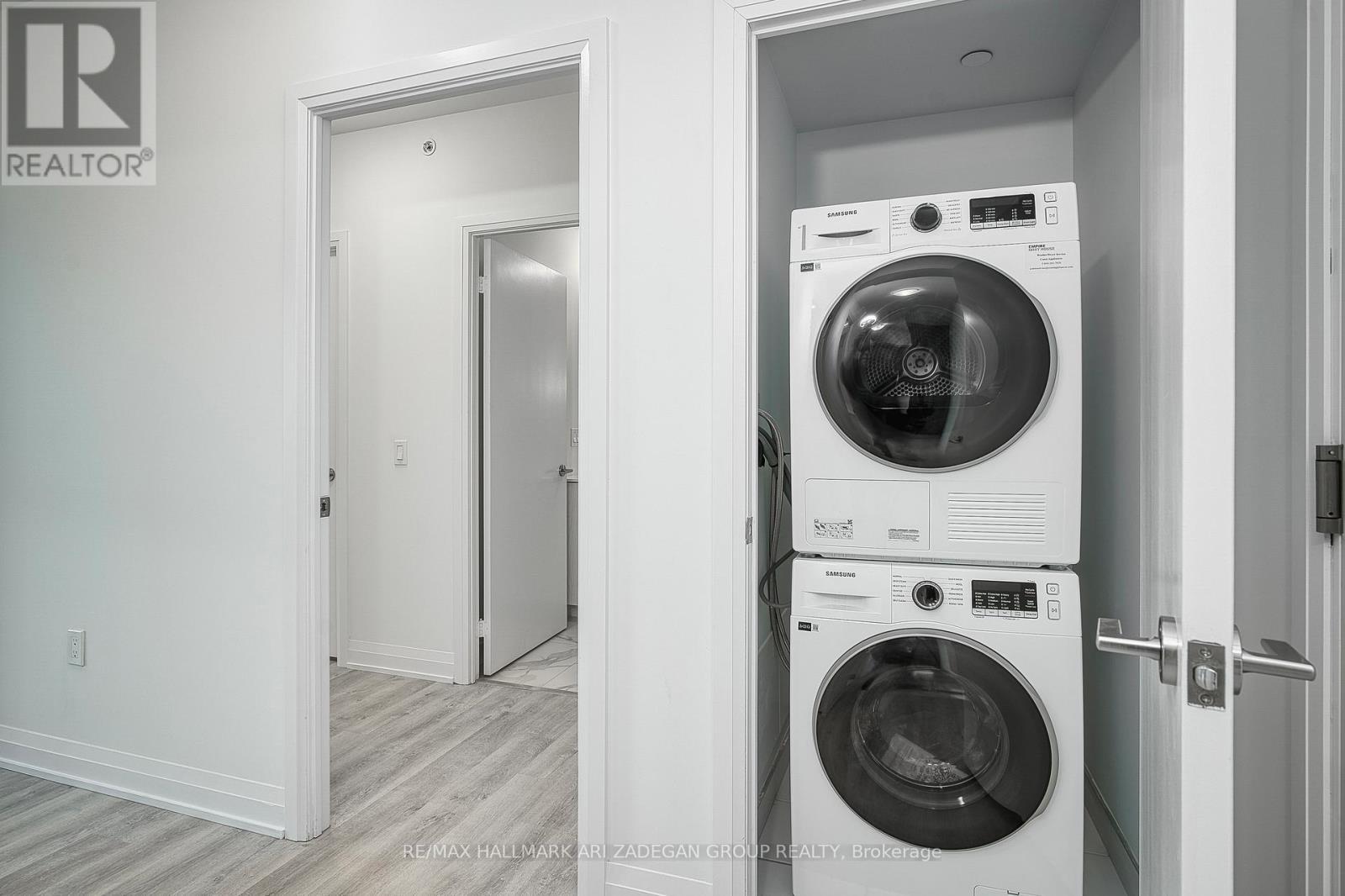 1314 - 15 Richardson Street, Toronto, ON - Indoor Photo Showing Laundry Room