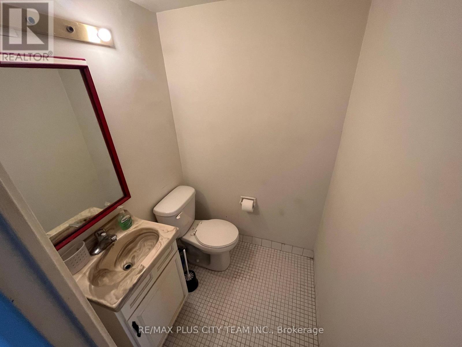 909 - 10 Edgecliff Golfway, Toronto, ON - Indoor Photo Showing Bathroom