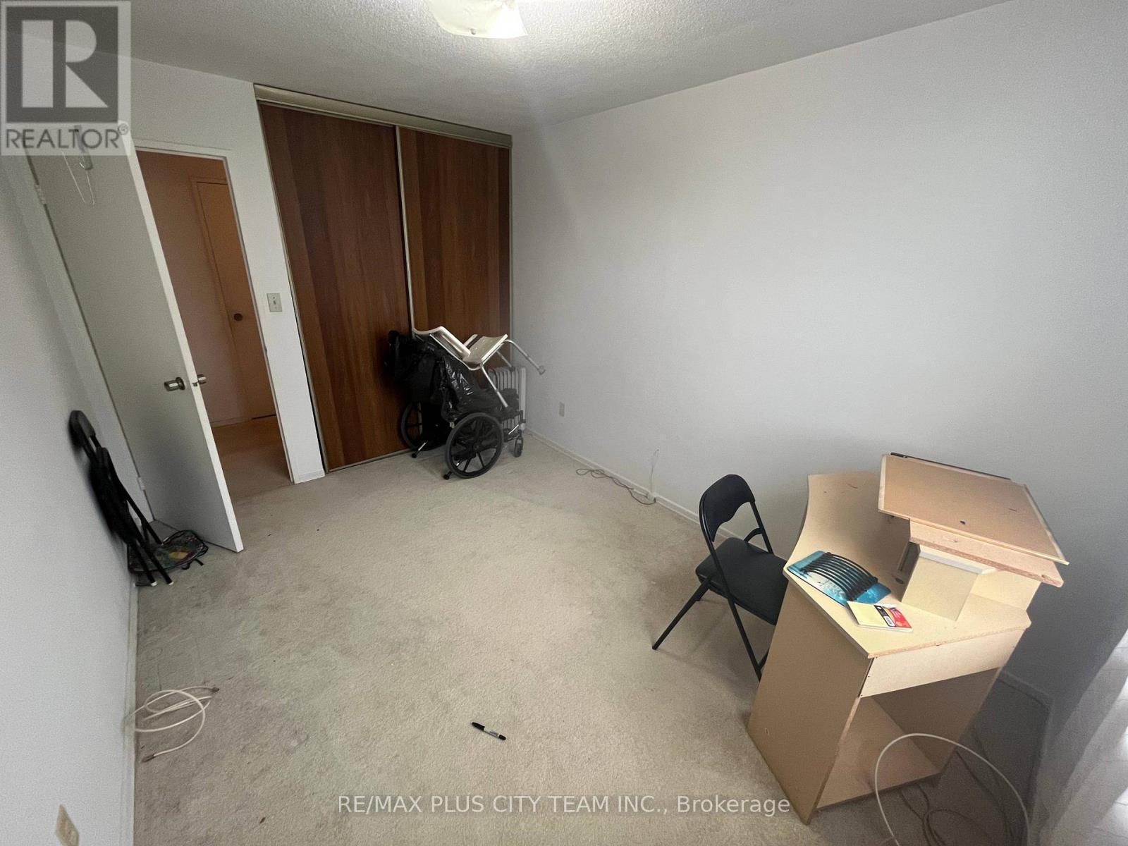 909 - 10 Edgecliff Golfway, Toronto, ON - Indoor Photo Showing Other Room