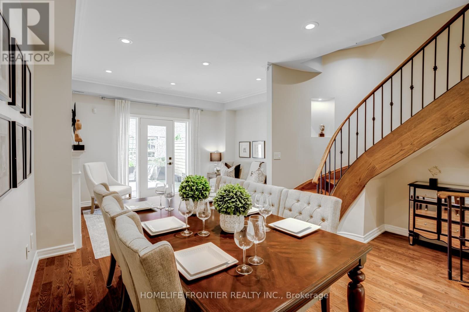 4 - 22 Balmoral Avenue, Toronto, ON - Indoor