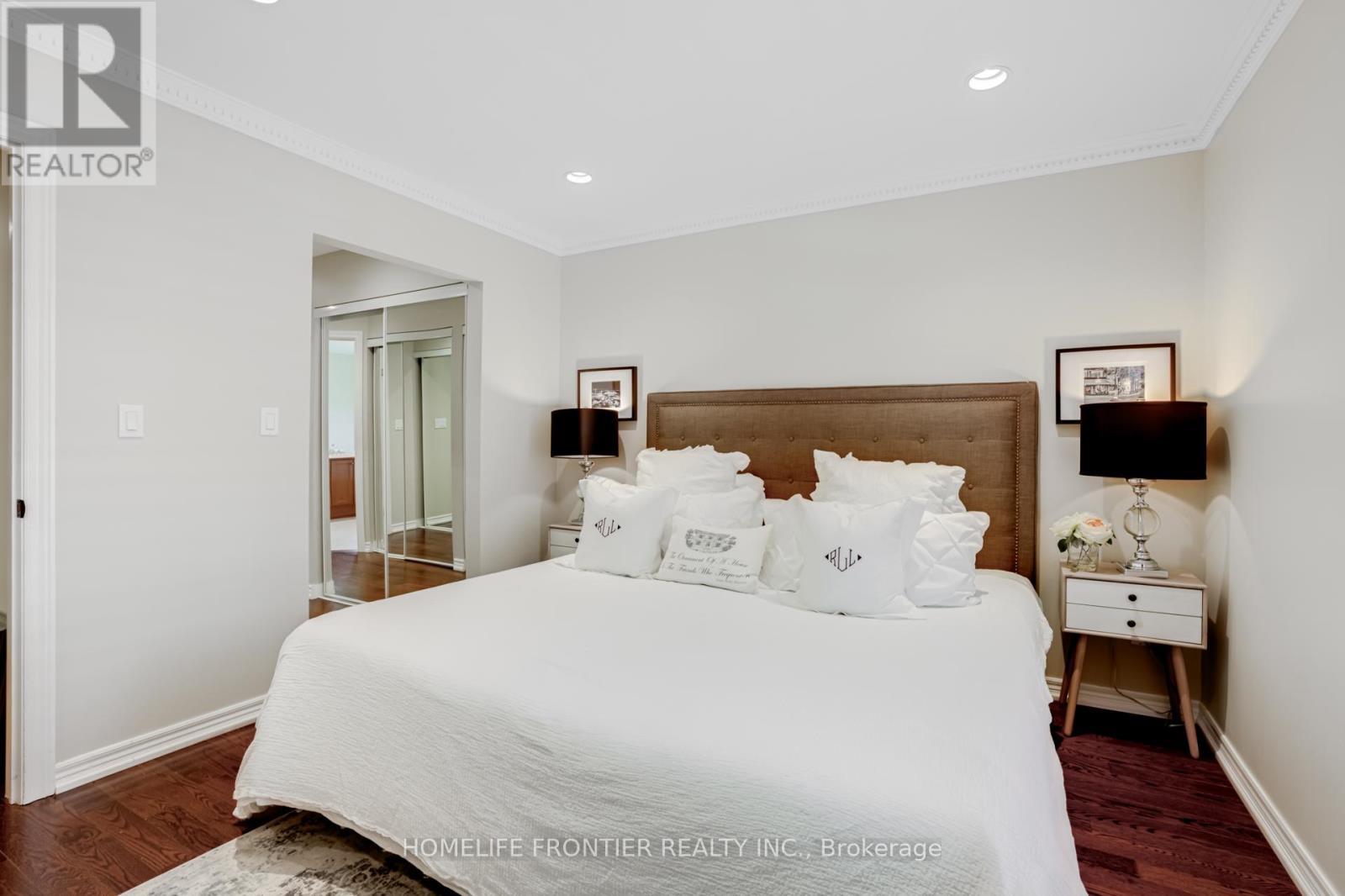 4 - 22 Balmoral Avenue, Toronto, ON - Indoor Photo Showing Bedroom