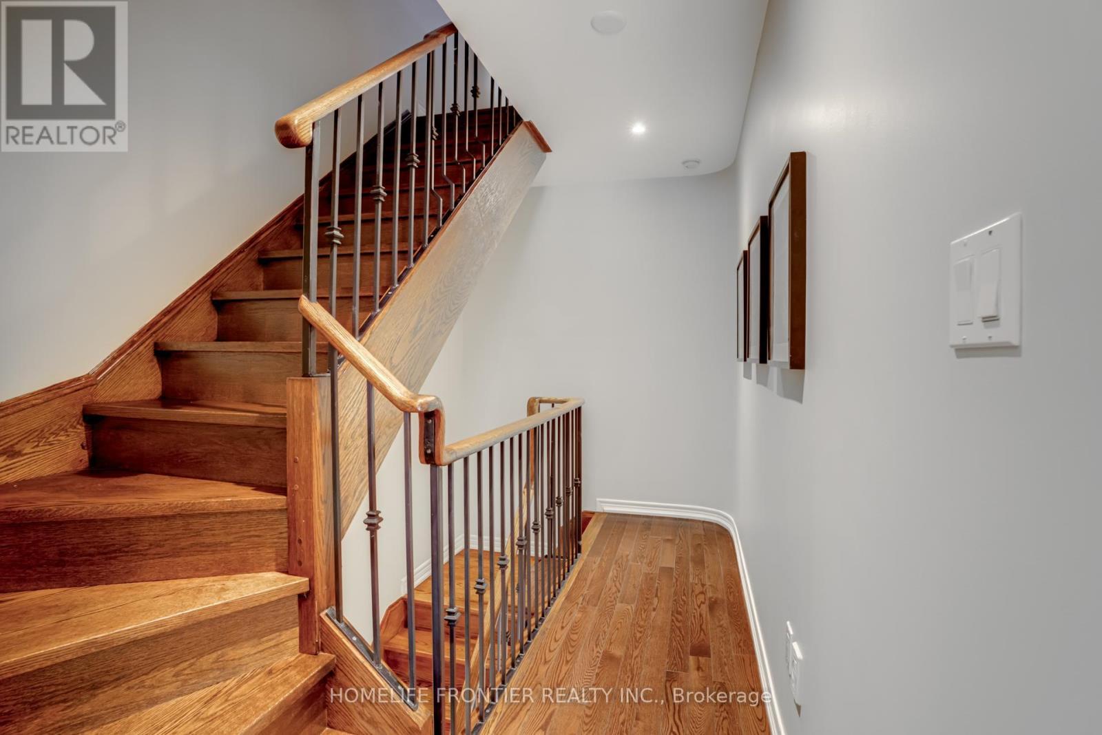 4 - 22 Balmoral Avenue, Toronto, ON - Indoor Photo Showing Other Room