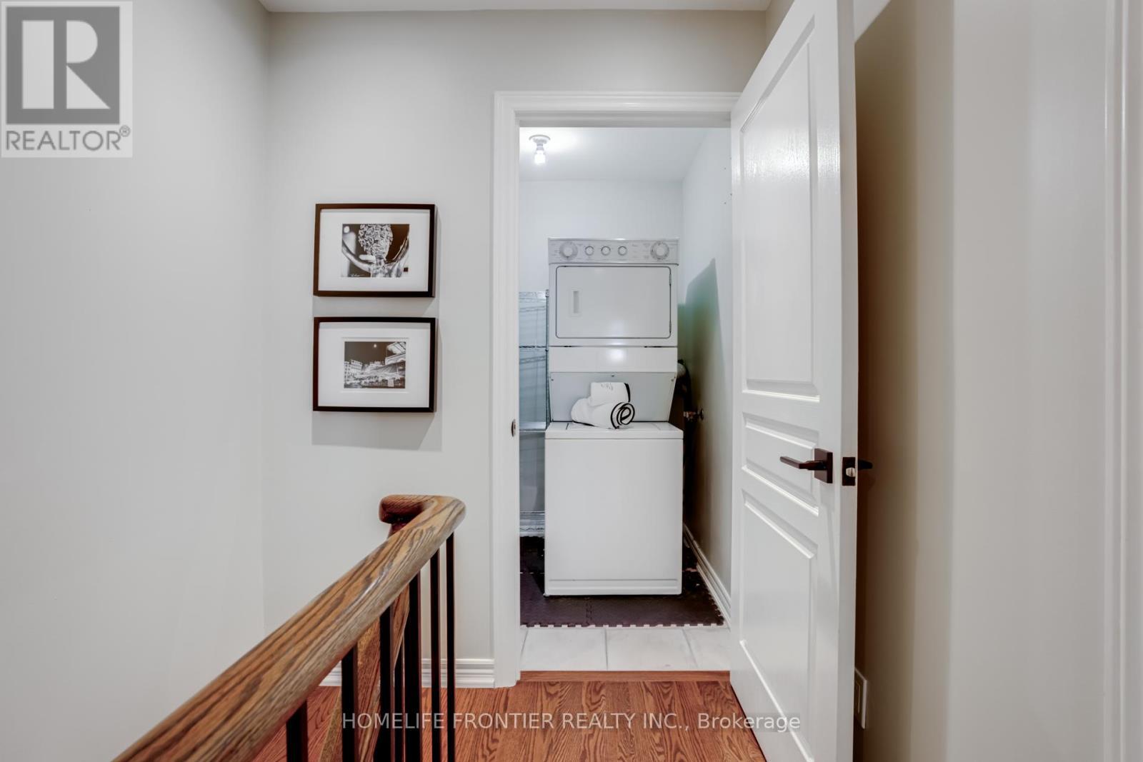 4 - 22 Balmoral Avenue, Toronto, ON - Indoor