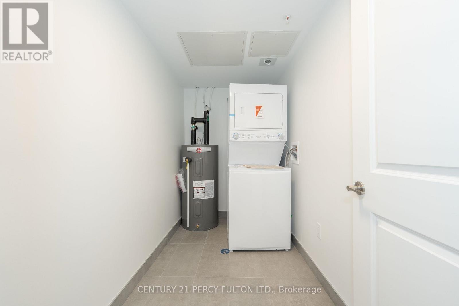 428 - 385 Arctic Red Drive, Oshawa, ON - Indoor Photo Showing Laundry Room