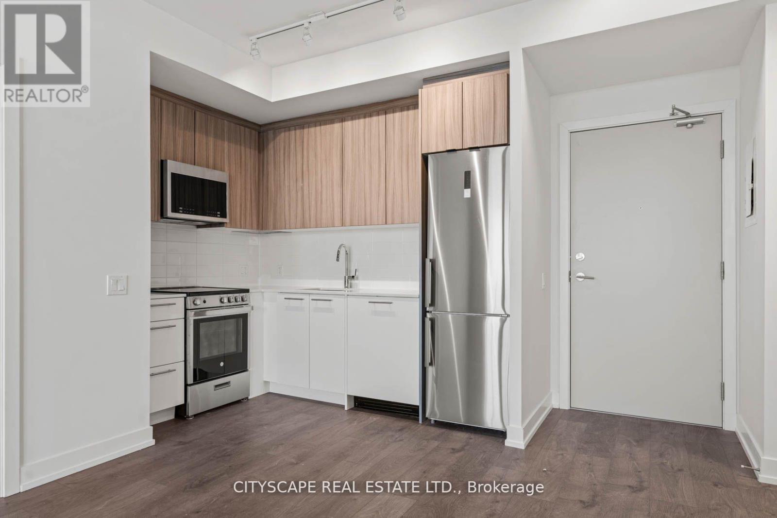 706 - 225 Veterans Drive, Brampton, ON - Indoor Photo Showing Kitchen With Stainless Steel Kitchen