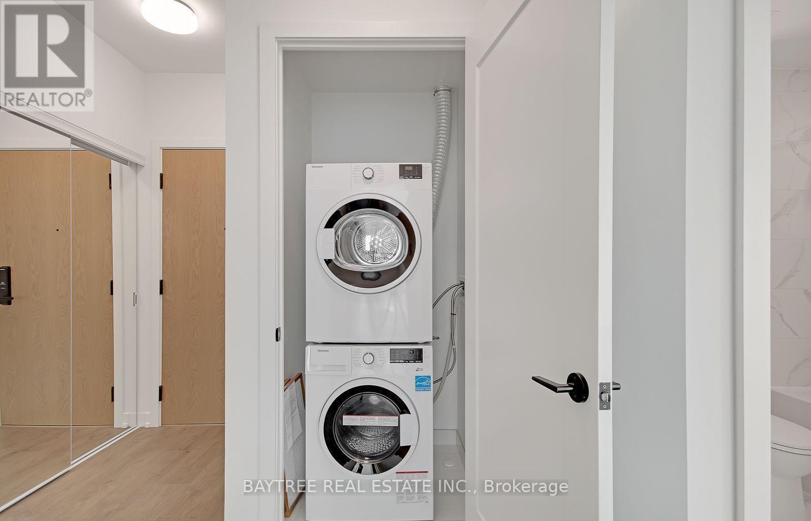 413 - 5 Defries Street, Toronto, ON - Indoor Photo Showing Laundry Room