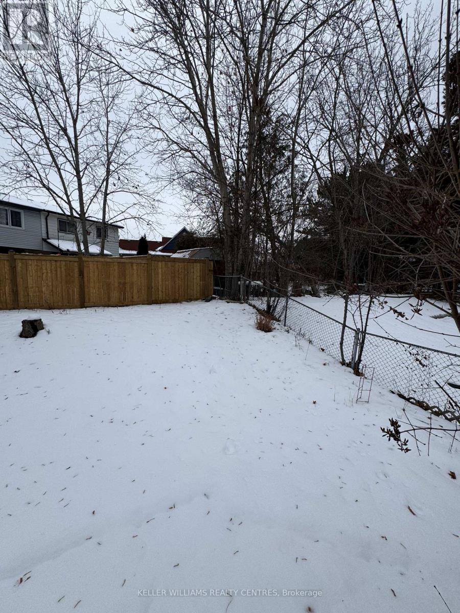 Main - 691 Irwin Crescent, Newmarket, ON - Outdoor