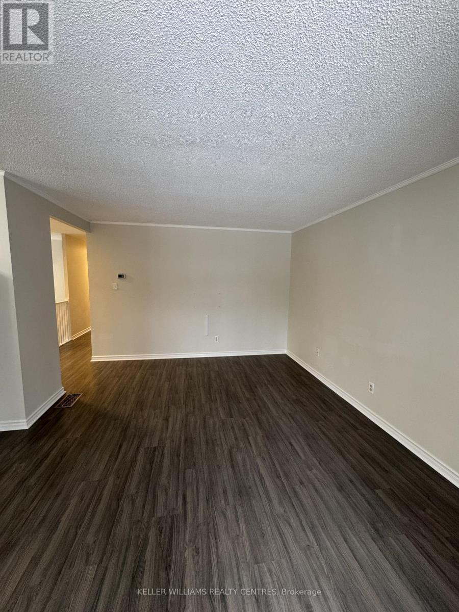 Main - 691 Irwin Crescent, Newmarket, ON - Indoor Photo Showing Other Room