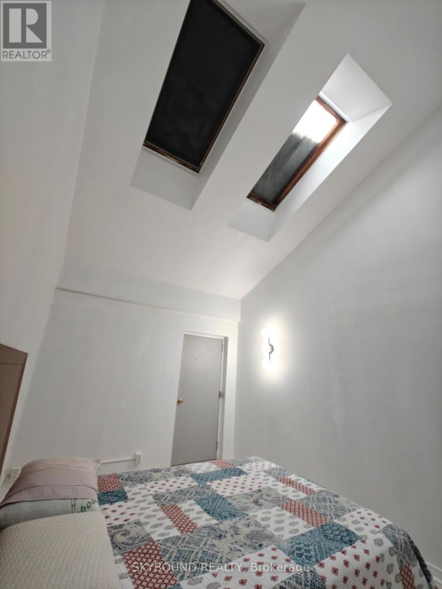 9 - 492 Kerr Street, Oakville, ON