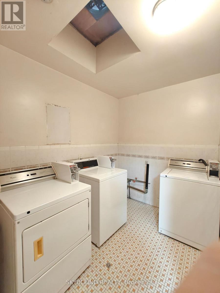 9 - 492 Kerr Street, Oakville, ON