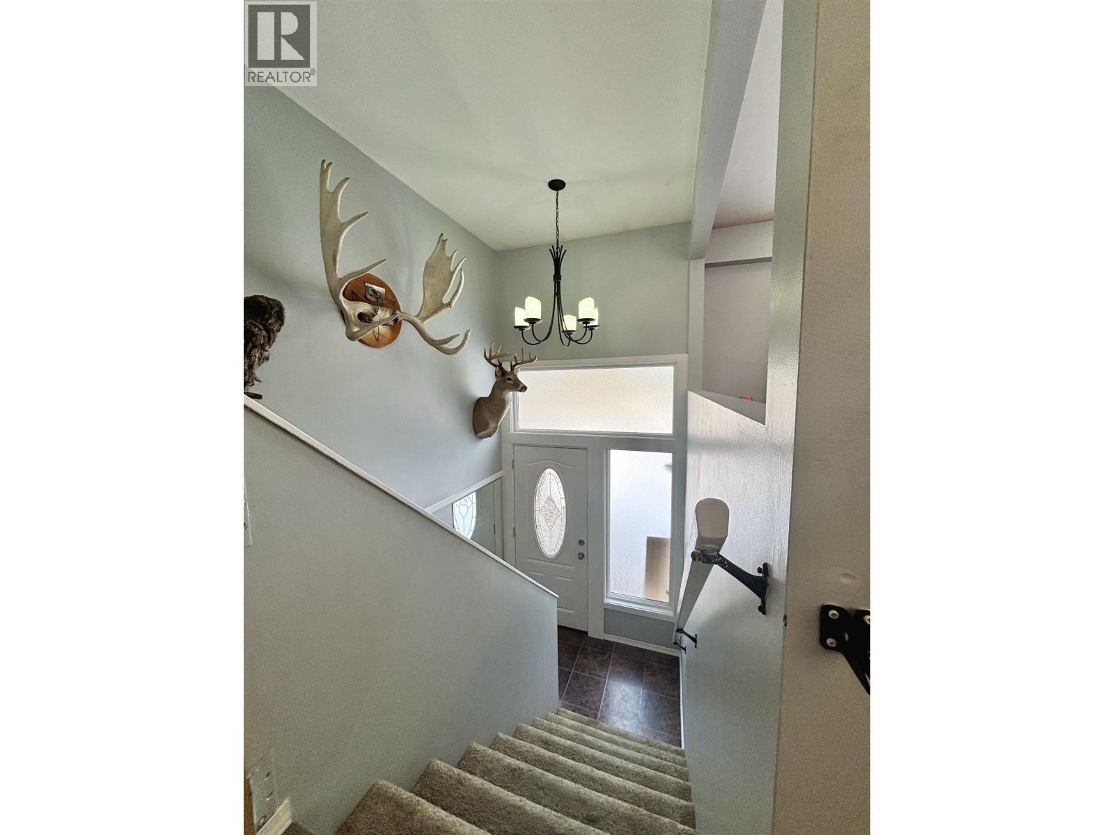 5047 Easzee Drive, 108 Mile Ranch, BC - Indoor Photo Showing Other Room