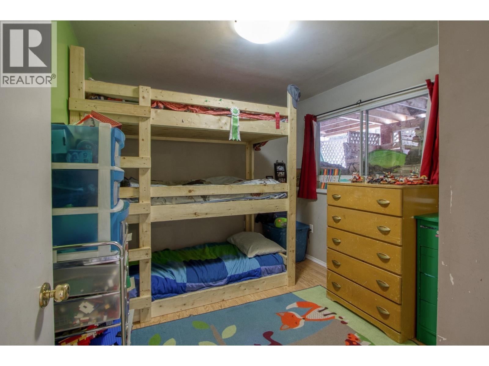 5047 Easzee Drive, 108 Mile Ranch, BC - Indoor Photo Showing Bedroom