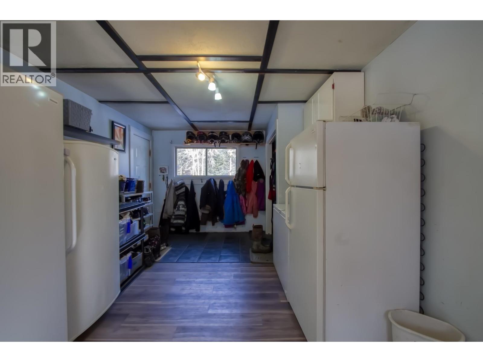 5047 Easzee Drive, 108 Mile Ranch, BC - Indoor