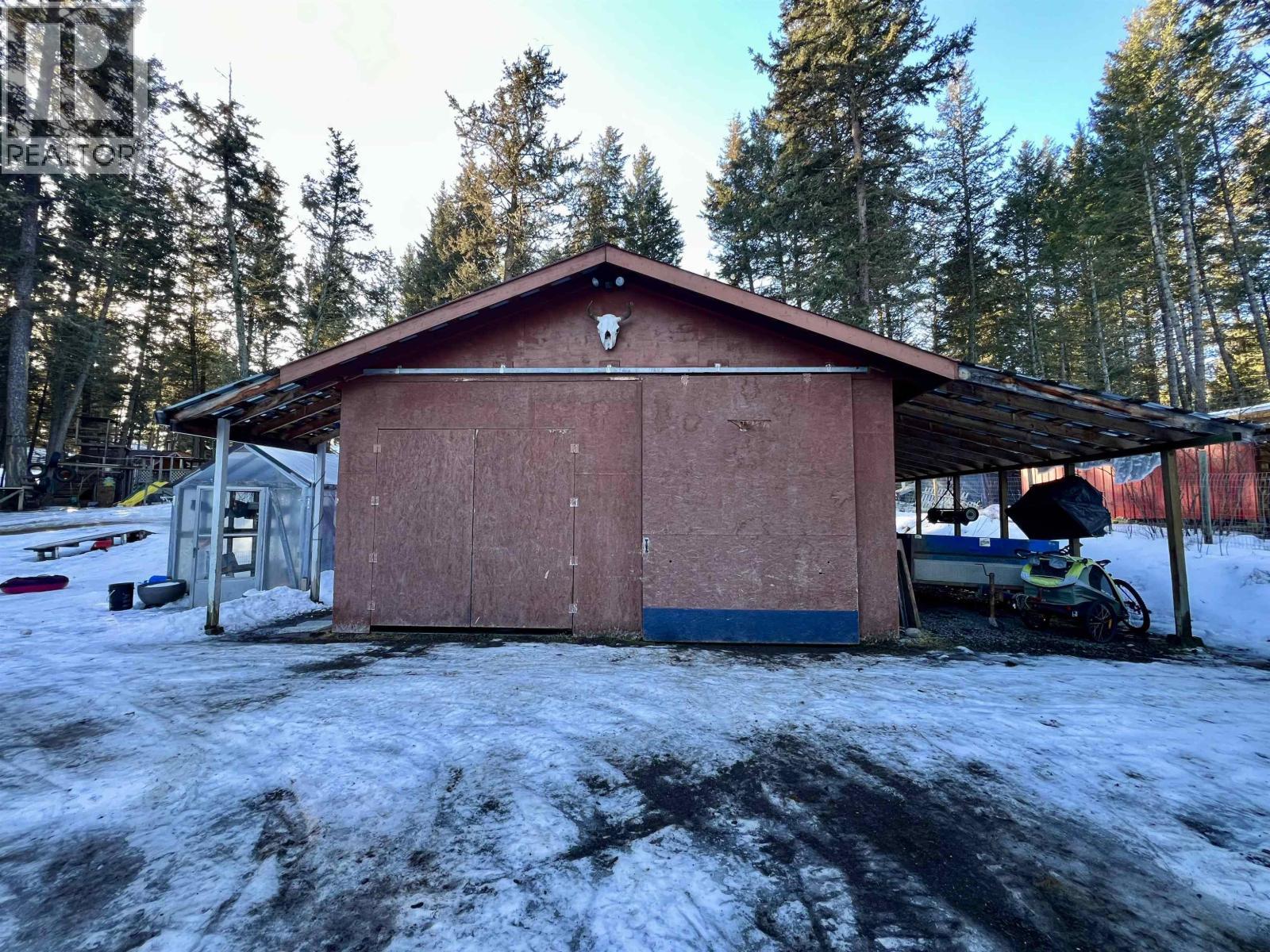 5047 Easzee Drive, 108 Mile Ranch, BC - Outdoor With Exterior