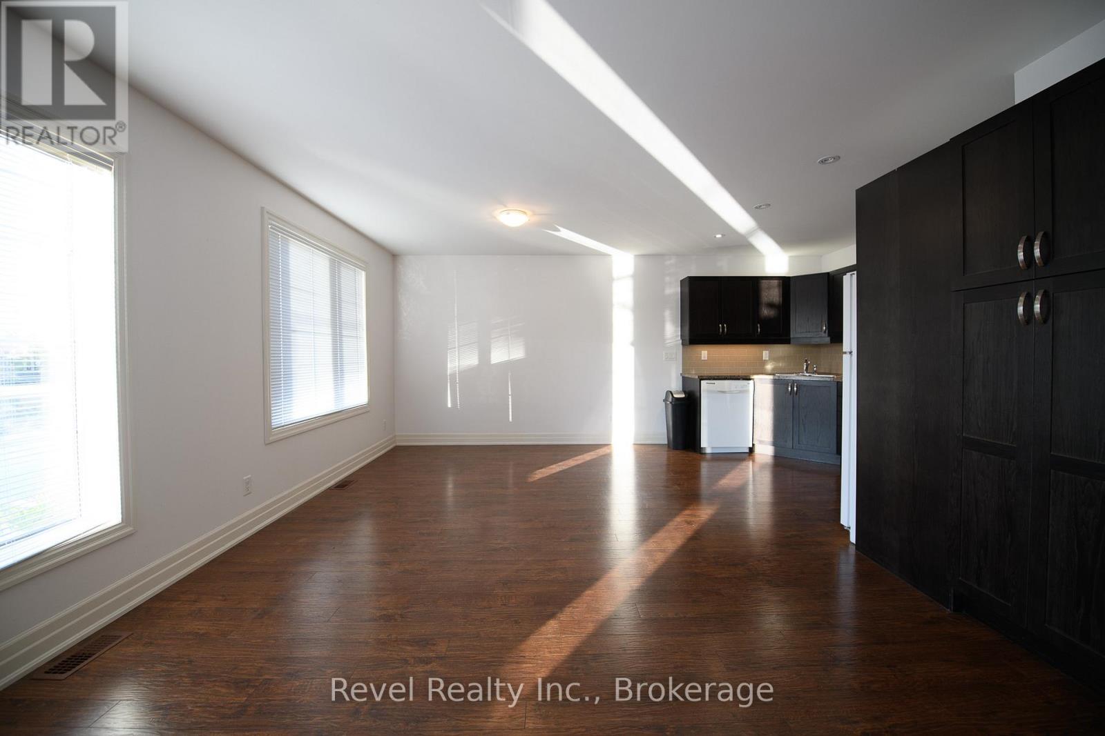 4 - 64 River Road E, Wasaga Beach, ON - Indoor Photo Showing Other Room