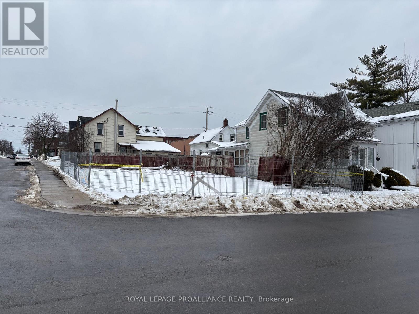 27 Water Street W, Greater Napanee (Greater Napanee), ON