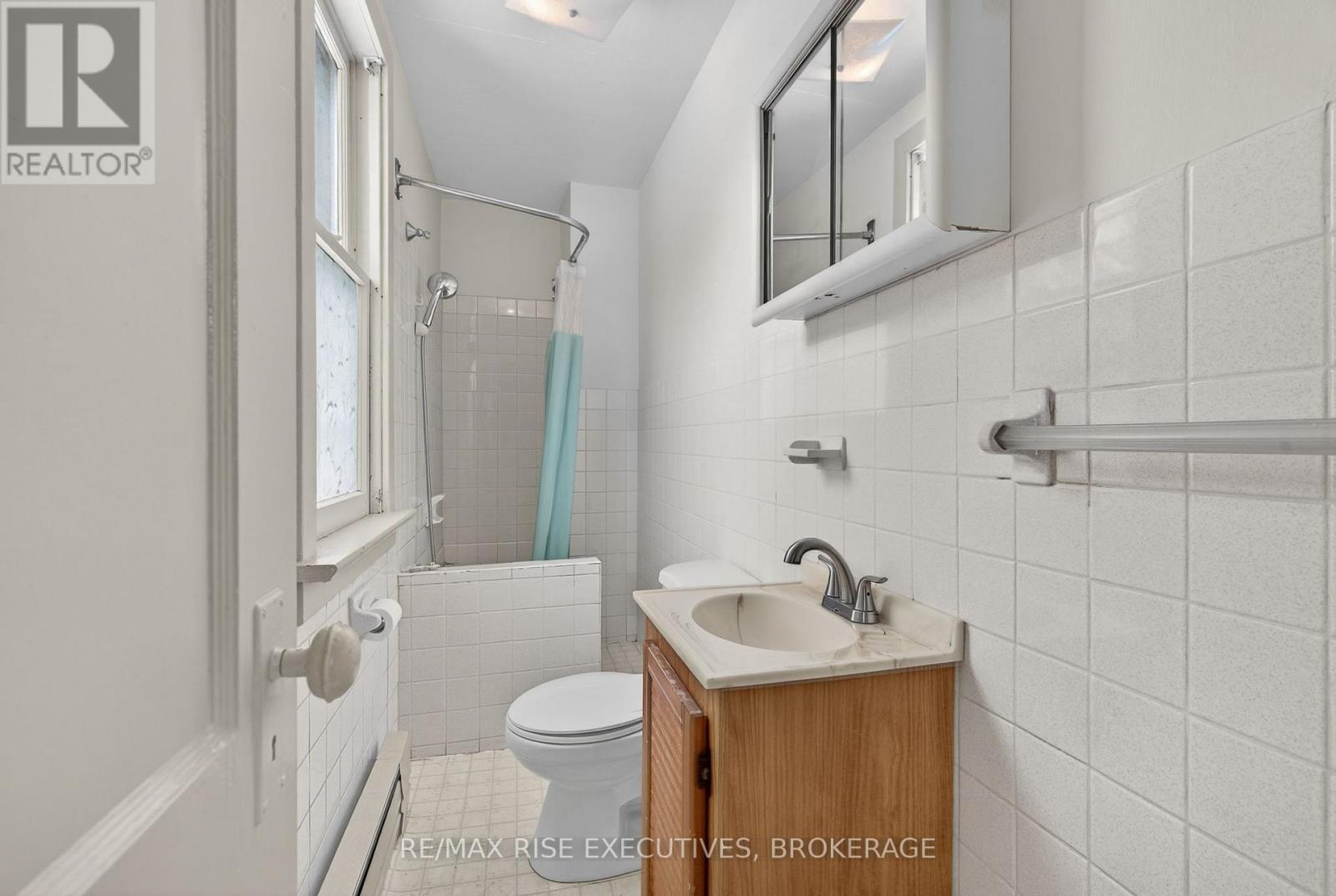 676 King Street W, Kingston (Central City West), ON