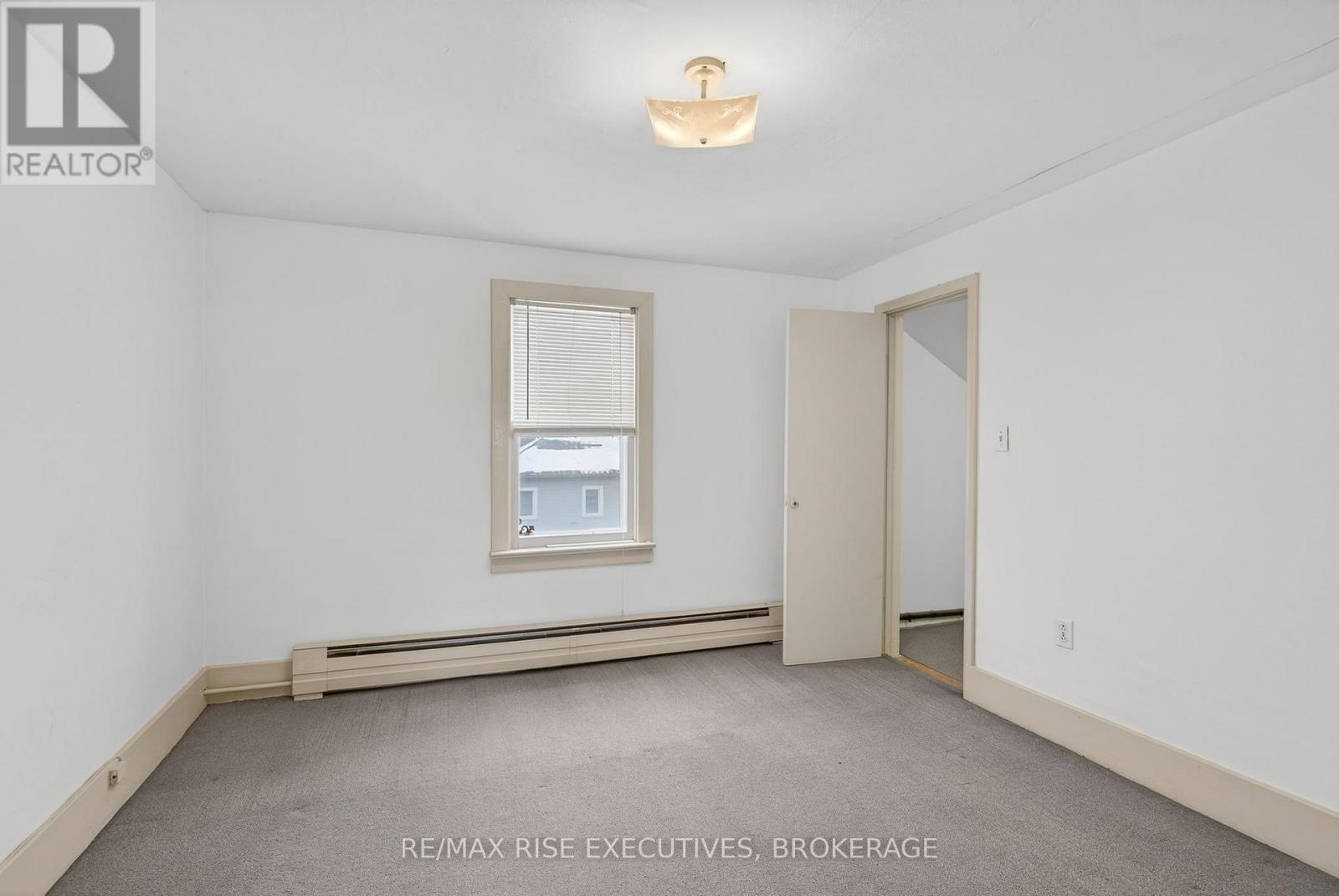 676 King Street W, Kingston (Central City West), ON