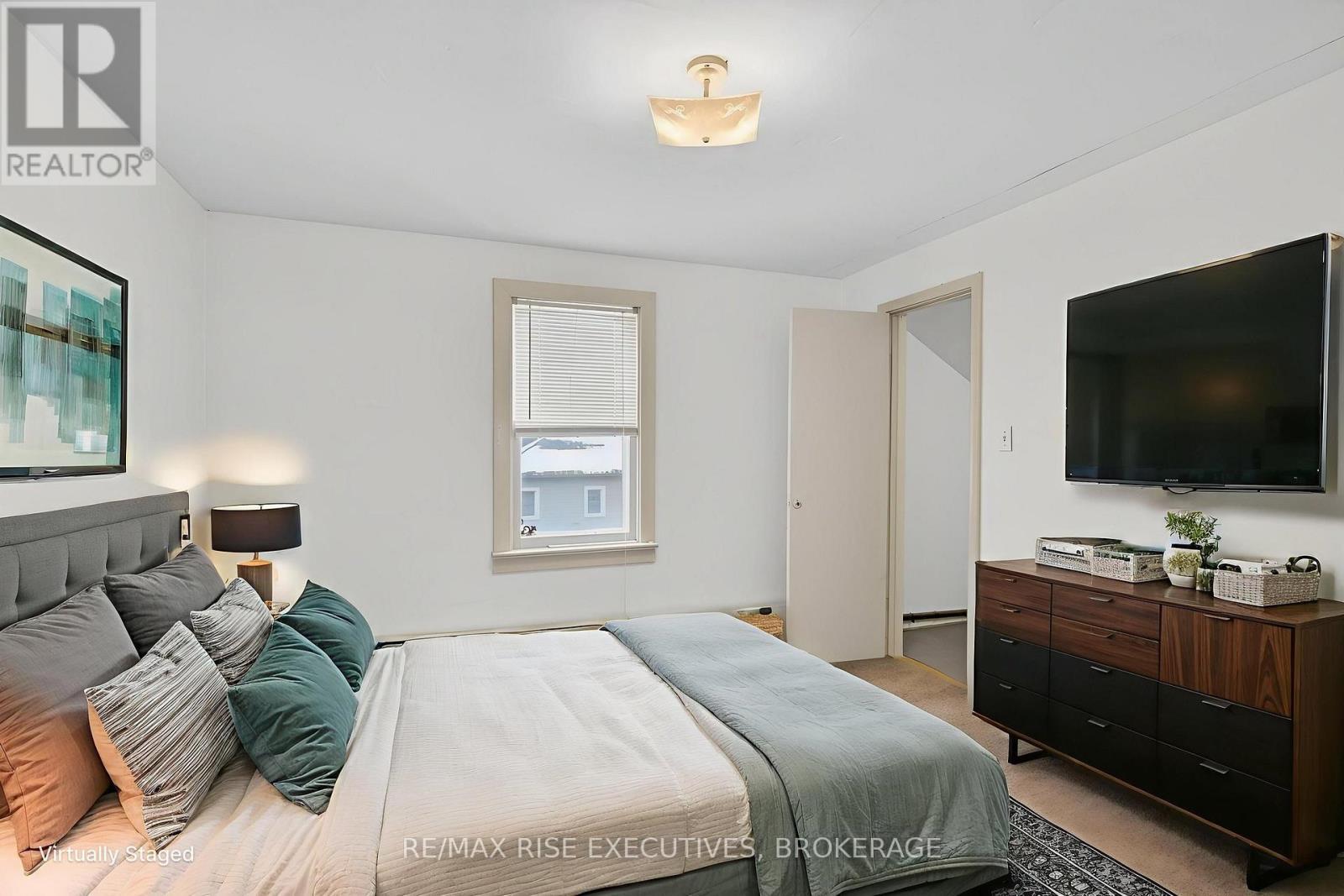 676 King Street W, Kingston (Central City West), ON