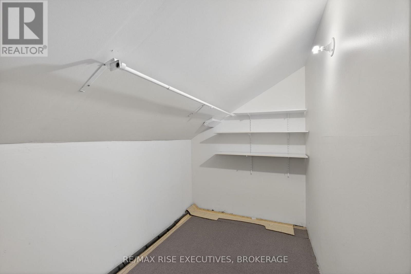 676 King Street W, Kingston (Central City West), ON