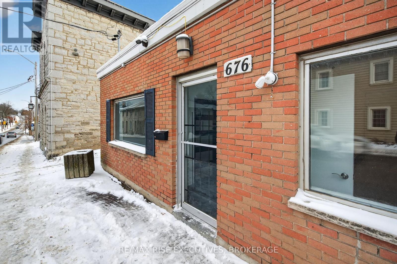 676 King Street W, Kingston (Central City West), ON