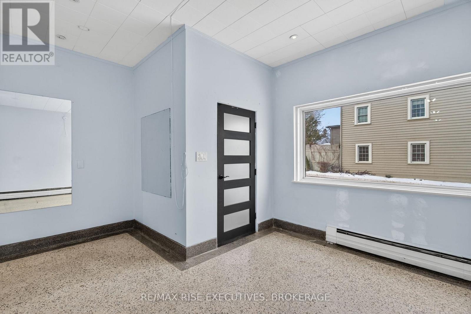 676 King Street W, Kingston (Central City West), ON