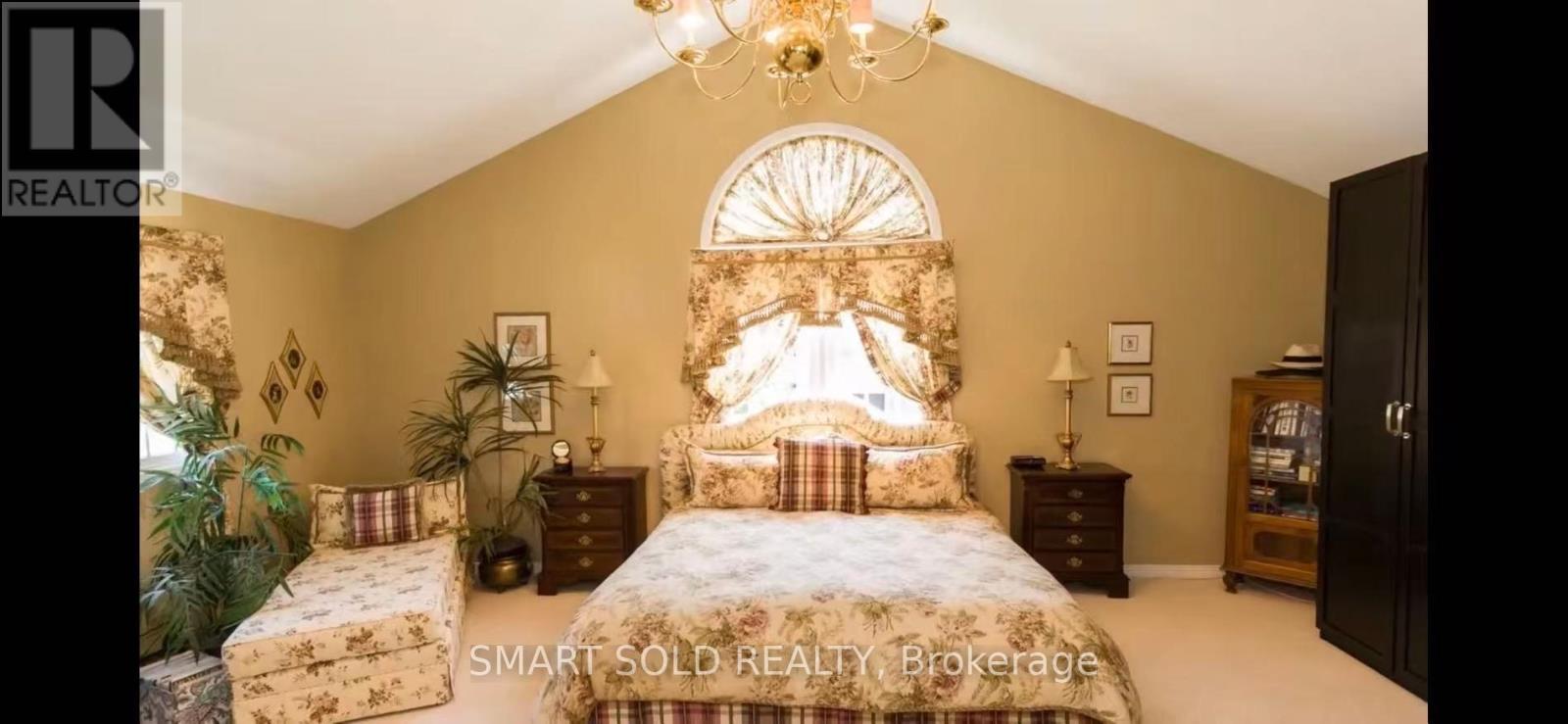 84 Longwater Chase, Markham, ON - Indoor Photo Showing Bedroom