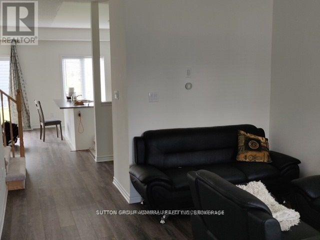 33 Sandhill Crane Drive, Wasaga Beach, ON - Indoor Photo Showing Living Room