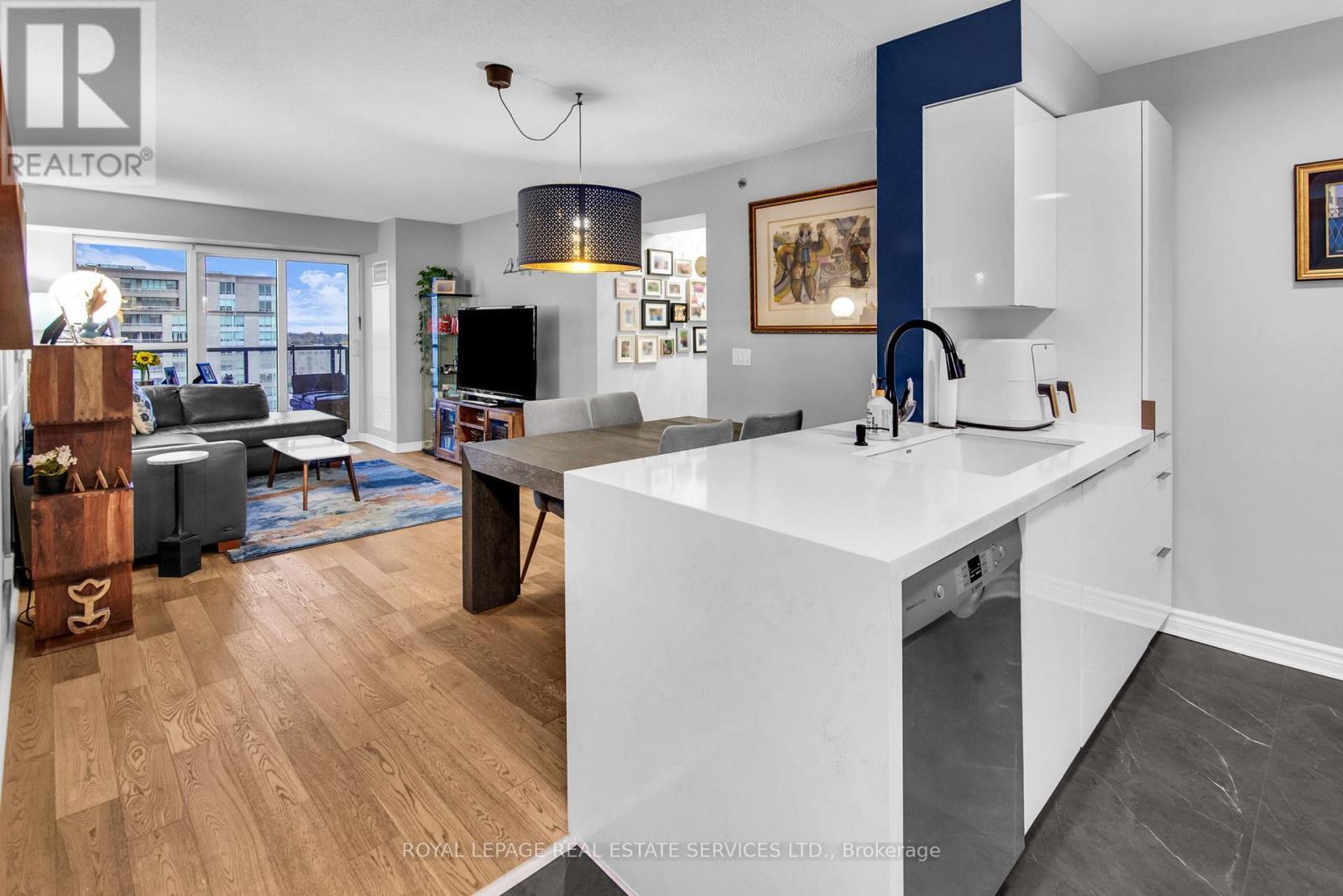 1219 - 35 Saranac Boulevard, Toronto, ON - Indoor