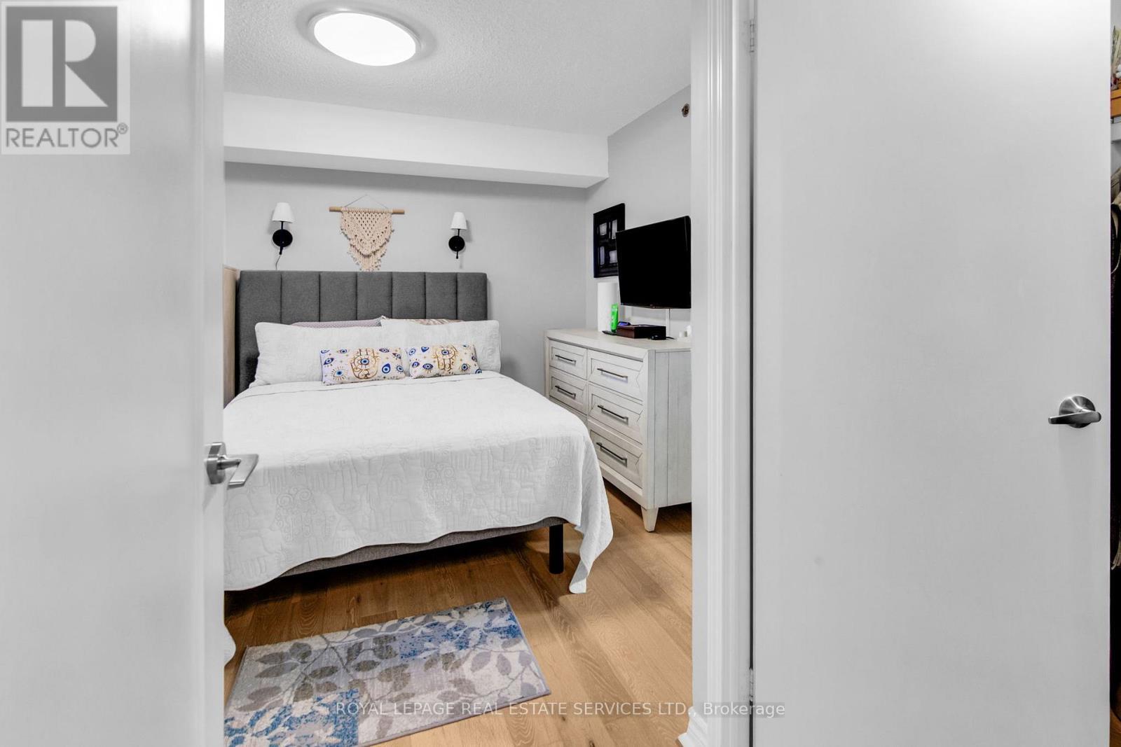 1219 - 35 Saranac Boulevard, Toronto, ON - Indoor Photo Showing Bedroom