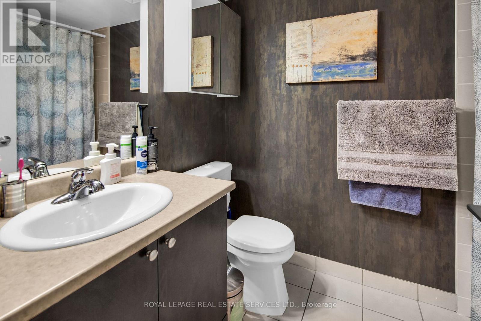 1219 - 35 Saranac Boulevard, Toronto, ON - Indoor Photo Showing Bathroom