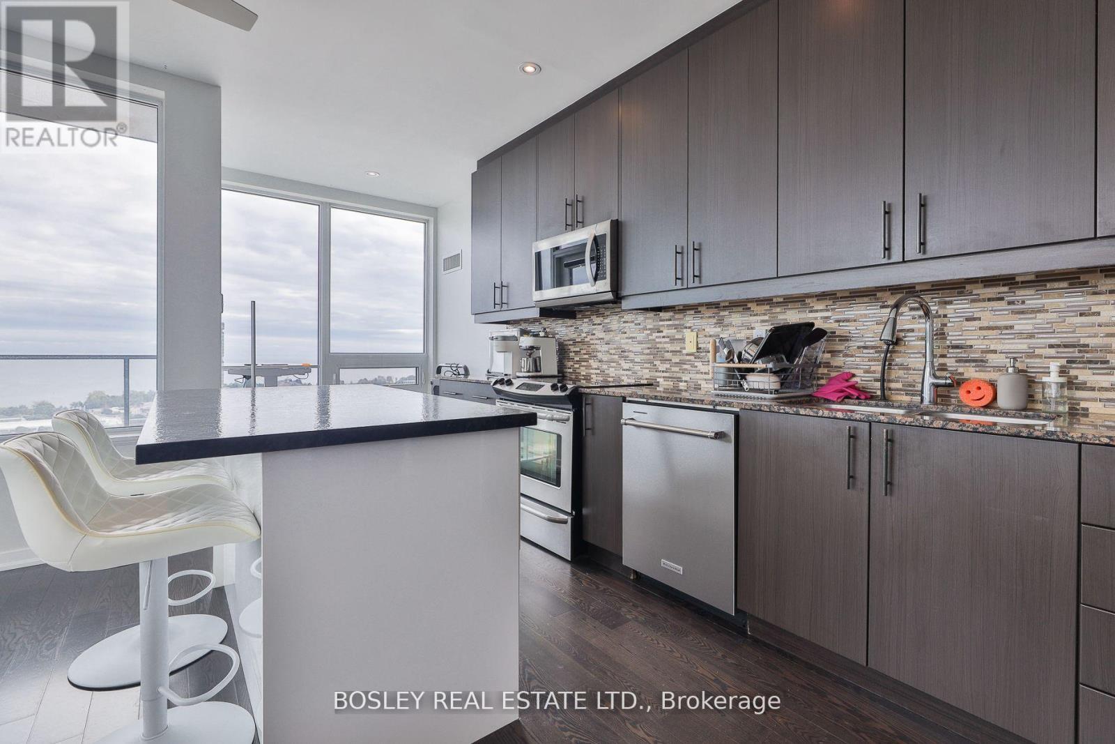 2202 - 59 East Liberty Street, Toronto, ON - Indoor Photo Showing Kitchen