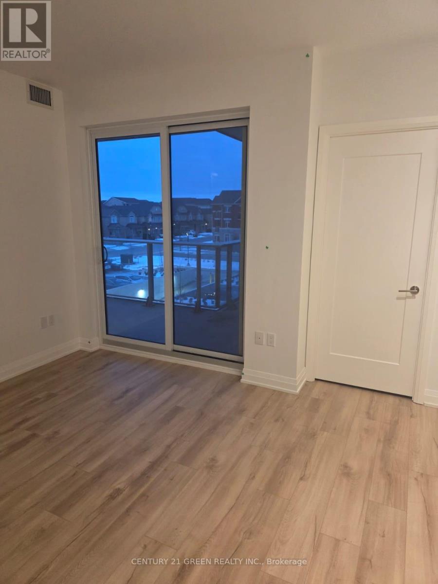 #325 - 412 Silver Maple Road, Oakville, ON - Indoor Photo Showing Other Room