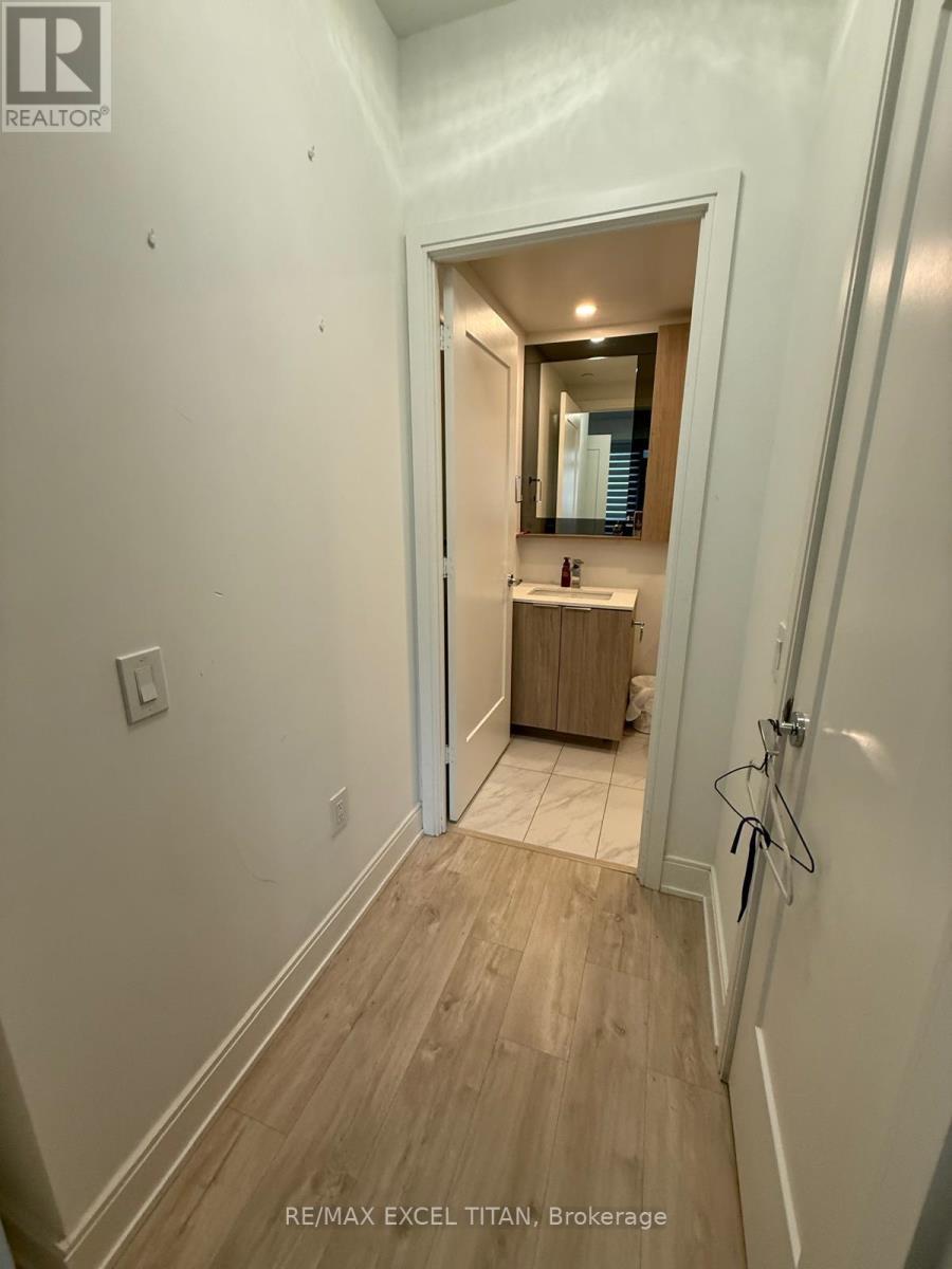 906 - 65 Annie Craig Drive, Toronto, ON - Indoor Photo Showing Other Room