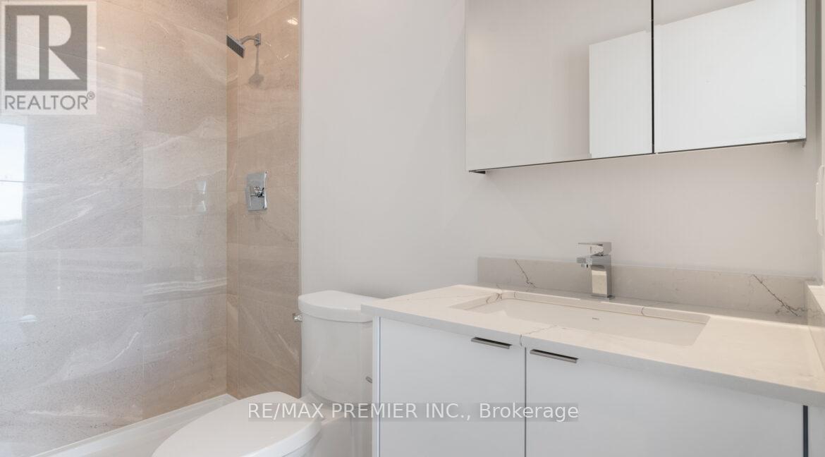 Ph 08 - 1928 Lake Shore Boulevard, Toronto, ON - Indoor Photo Showing Bathroom