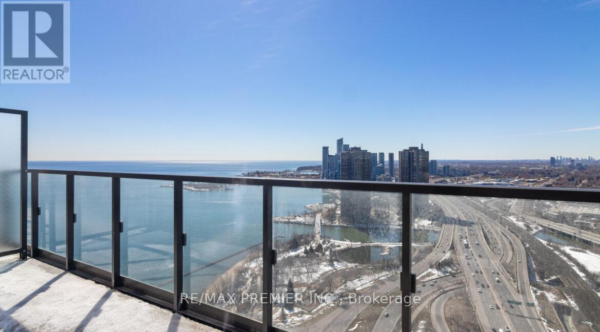 Ph 08 - 1928 Lake Shore Boulevard, Toronto, ON - Outdoor With Body Of Water With Balcony With View