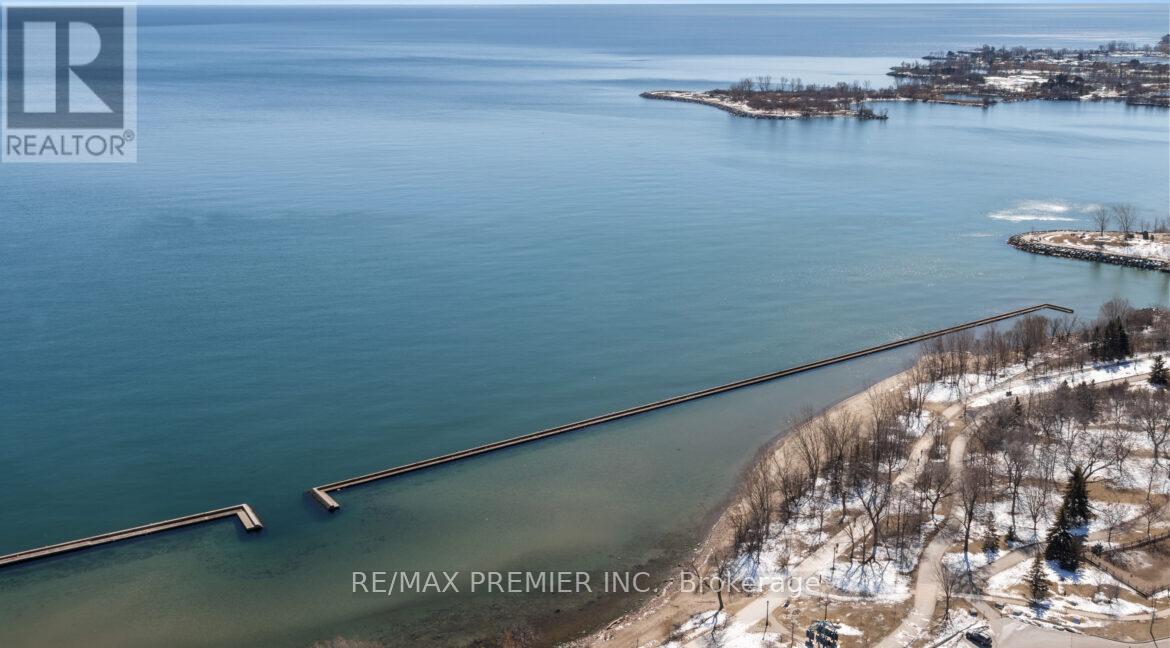 Ph 08 - 1928 Lake Shore Boulevard, Toronto, ON - Outdoor With Body Of Water With View