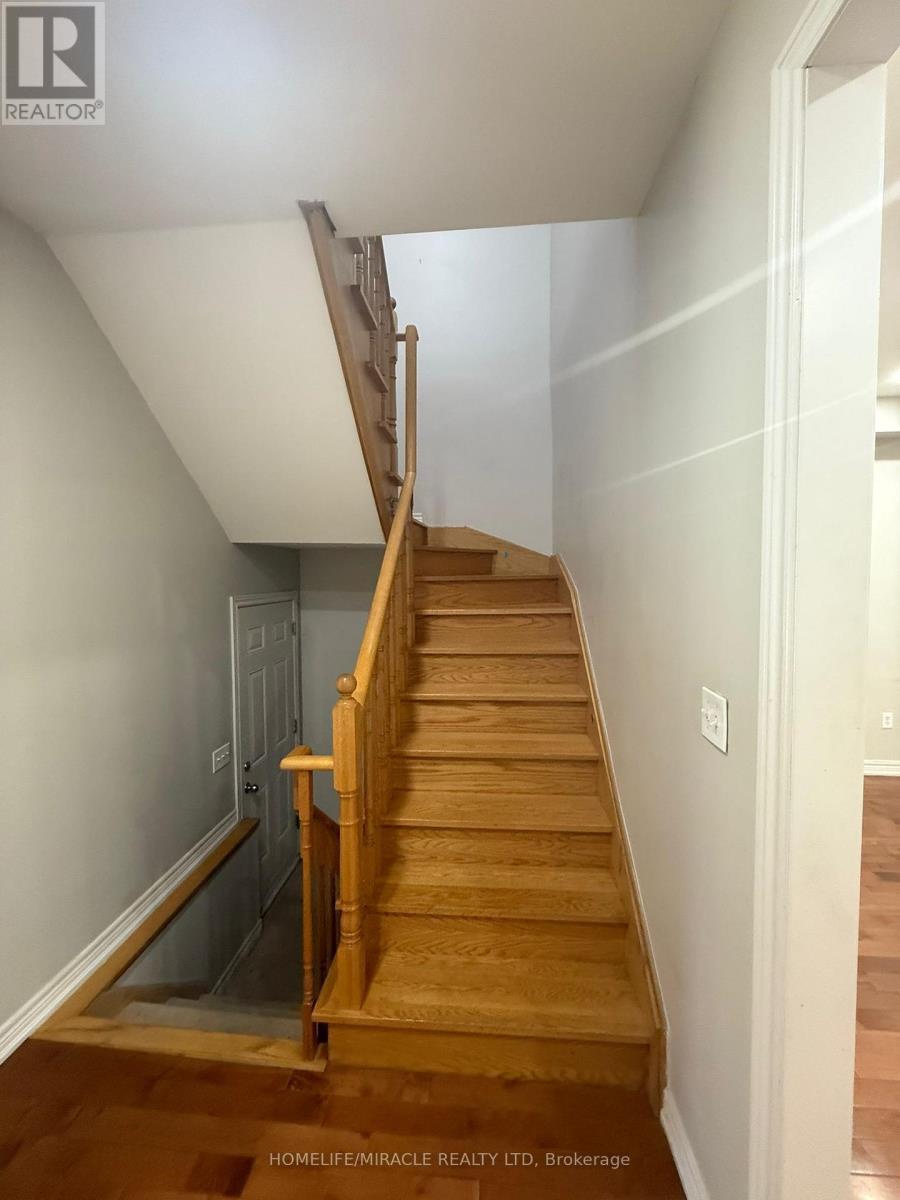 9 Joseph Street, Brampton, ON - Indoor Photo Showing Other Room