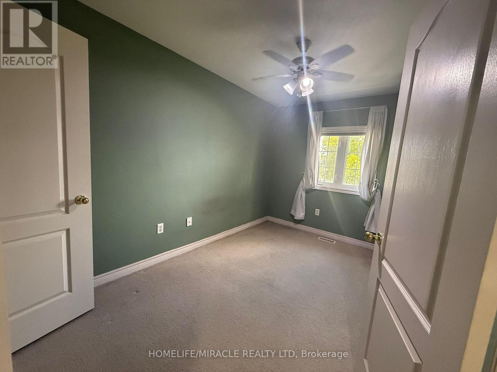 9 Joseph Street, Brampton, ON - Indoor Photo Showing Other Room