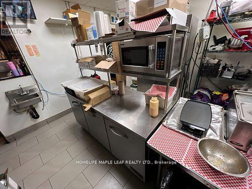 5 - 168 Kennedy Road S, Brampton, ON