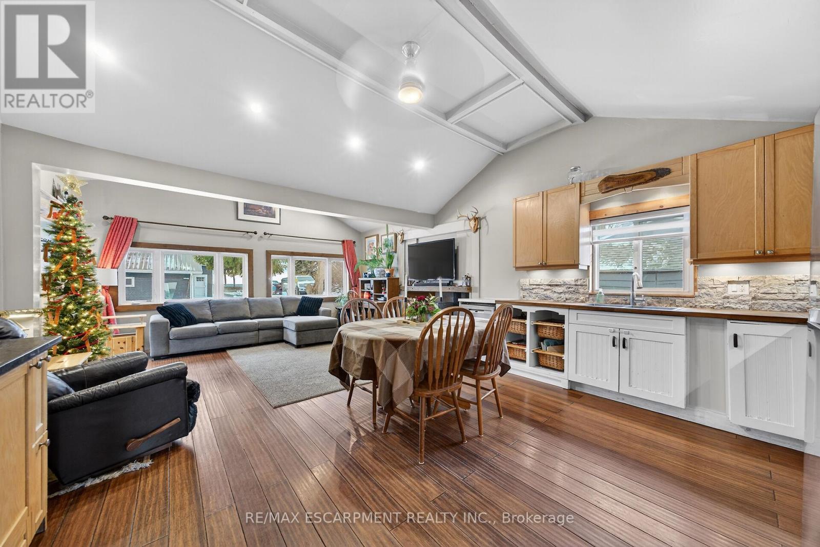 1457 Lakeshore Road, Haldimand, ON - Indoor