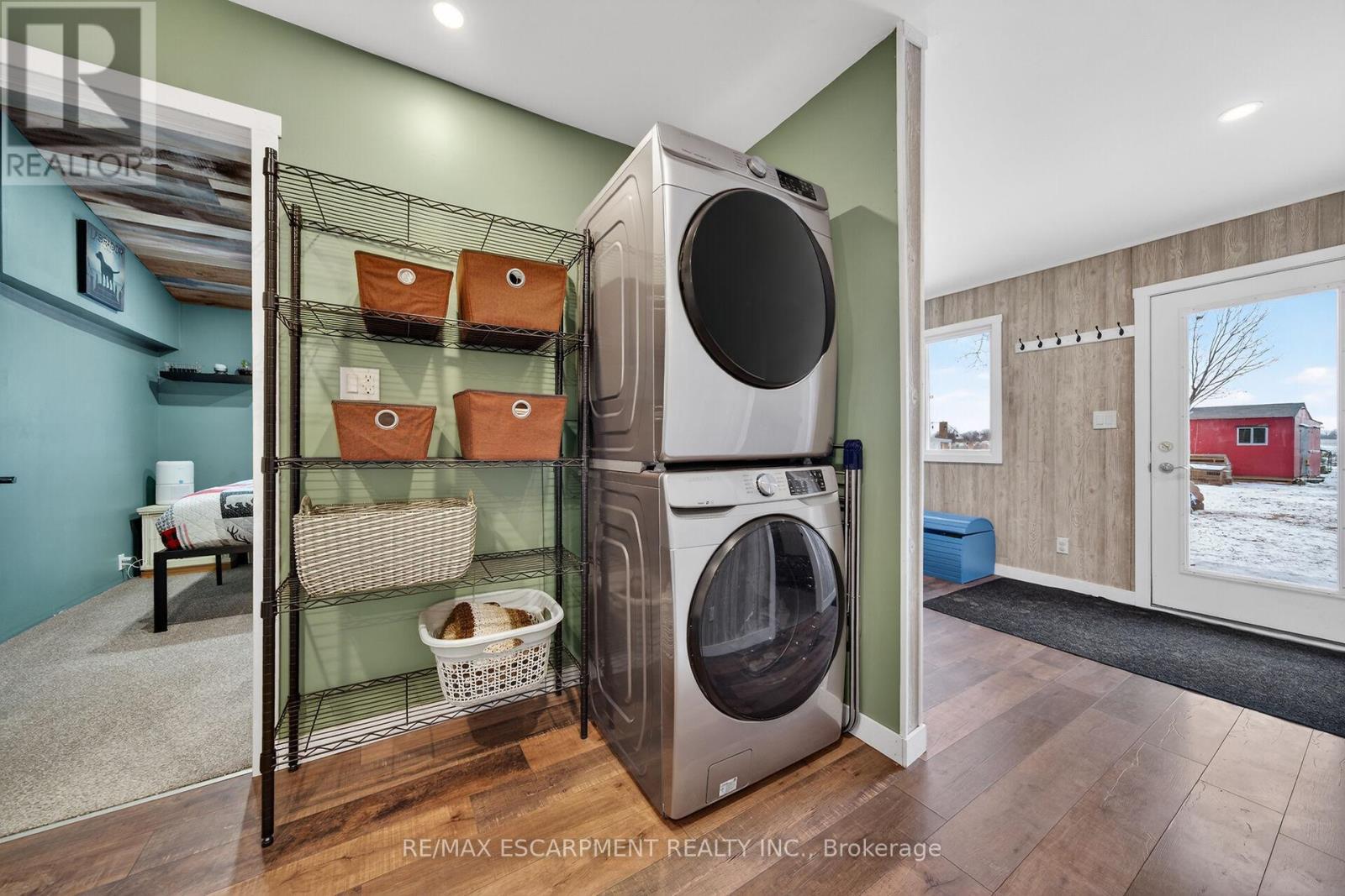 1457 Lakeshore Road, Haldimand, ON - Indoor Photo Showing Laundry Room