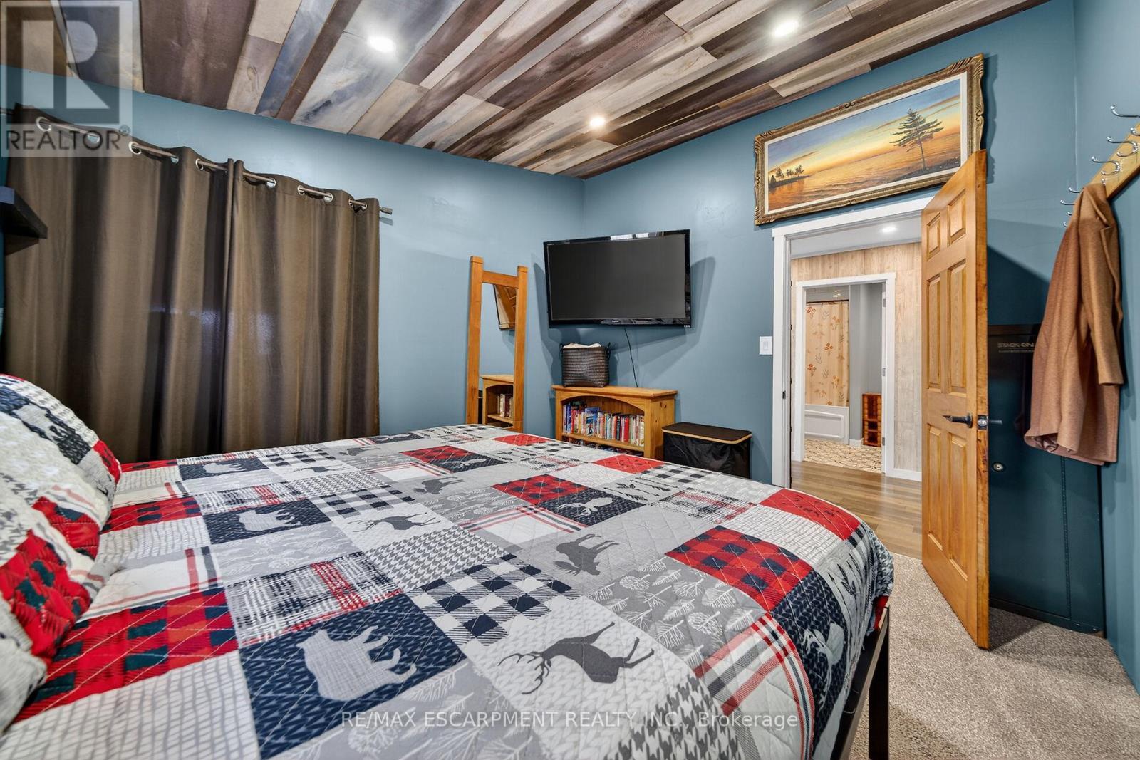 1457 Lakeshore Road, Haldimand, ON - Indoor Photo Showing Bedroom