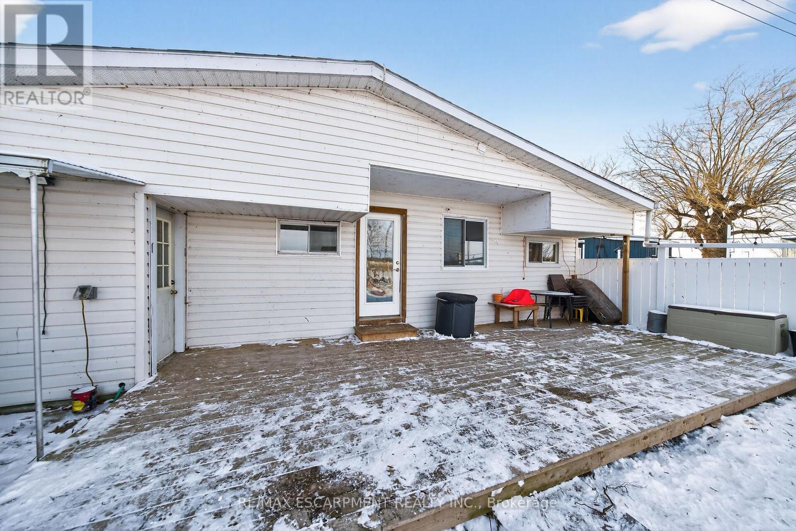 1457 Lakeshore Road, Haldimand, ON - Outdoor