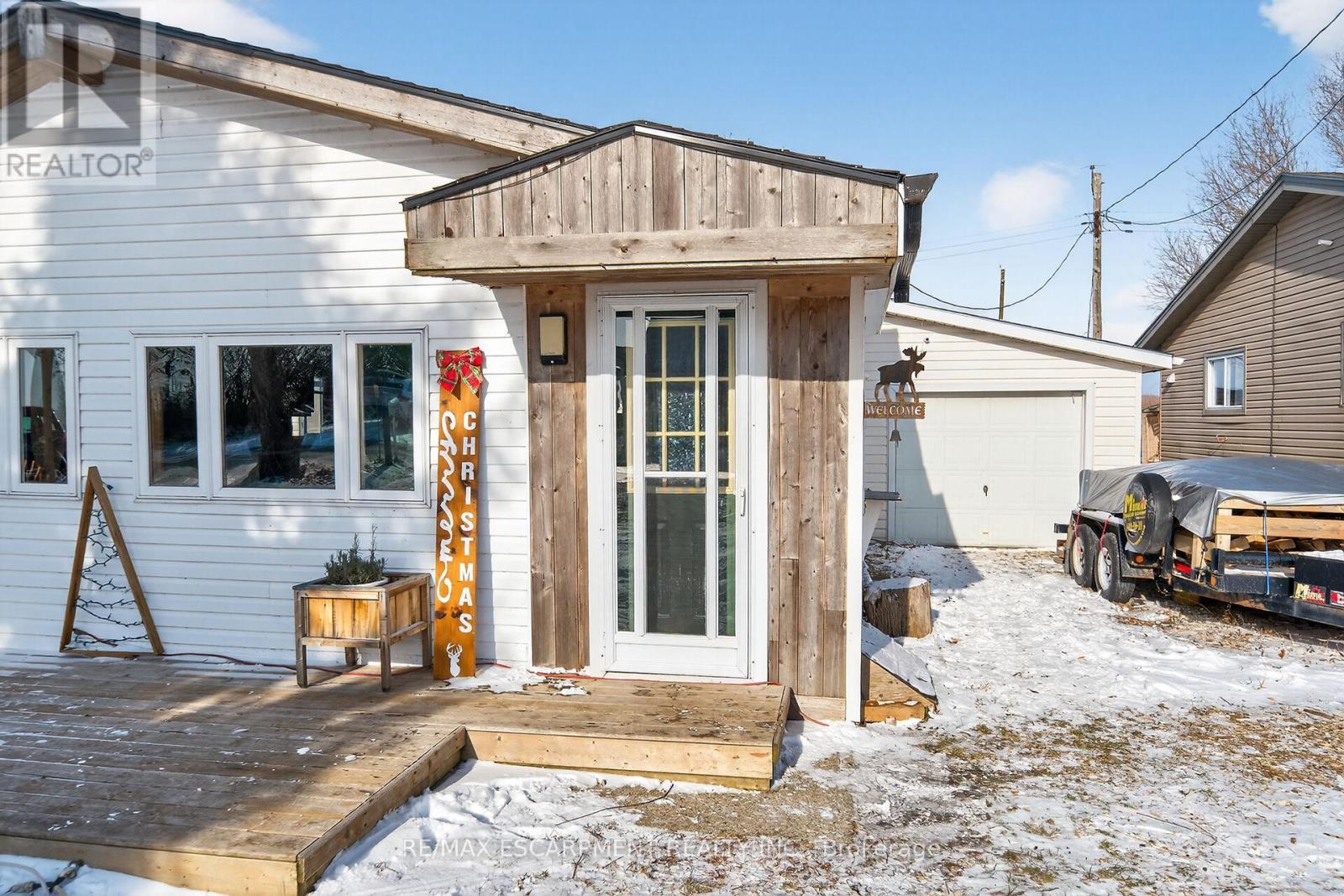 1457 Lakeshore Road, Haldimand, ON - Outdoor With Exterior