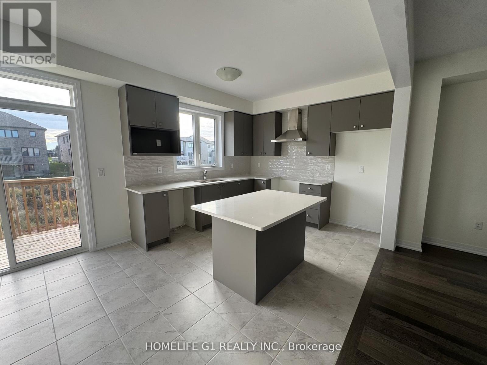 275 Velvet Way, Thorold, ON - Indoor Photo Showing Kitchen