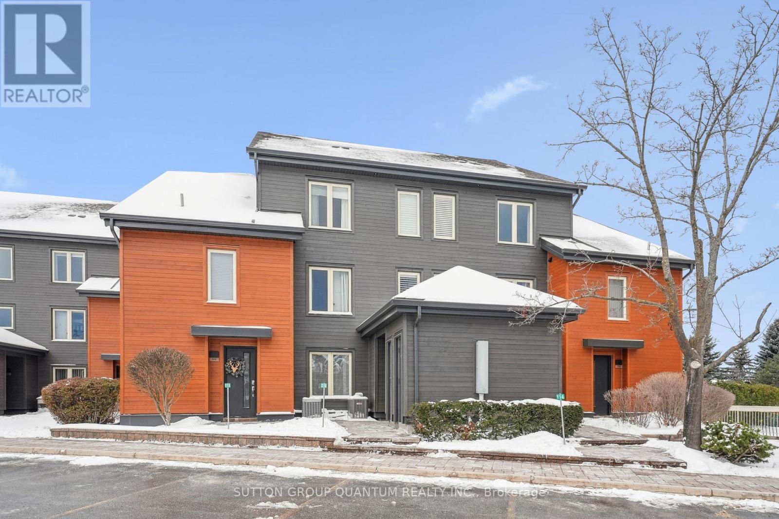 New facade to be completed - 218 - 120 Fairway Court, Blue Mountains, ON - Outdoor