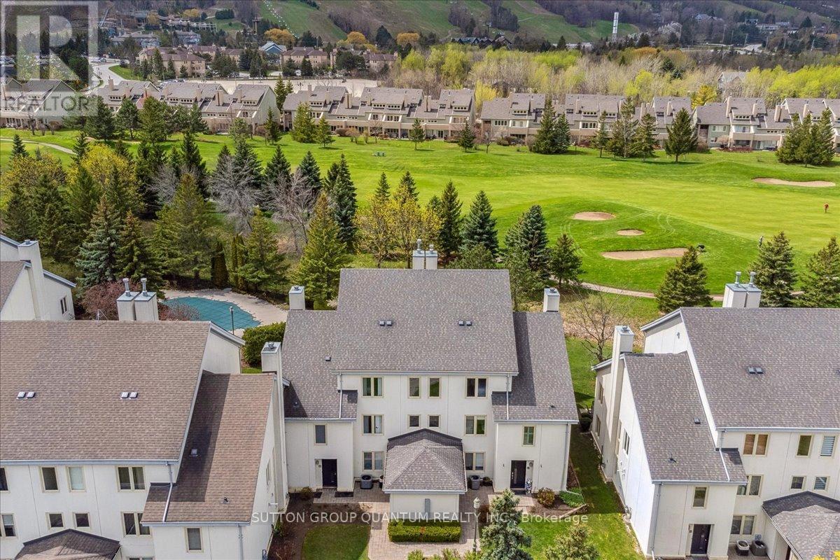 218 - 120 Fairway Court, Blue Mountains, ON - Outdoor