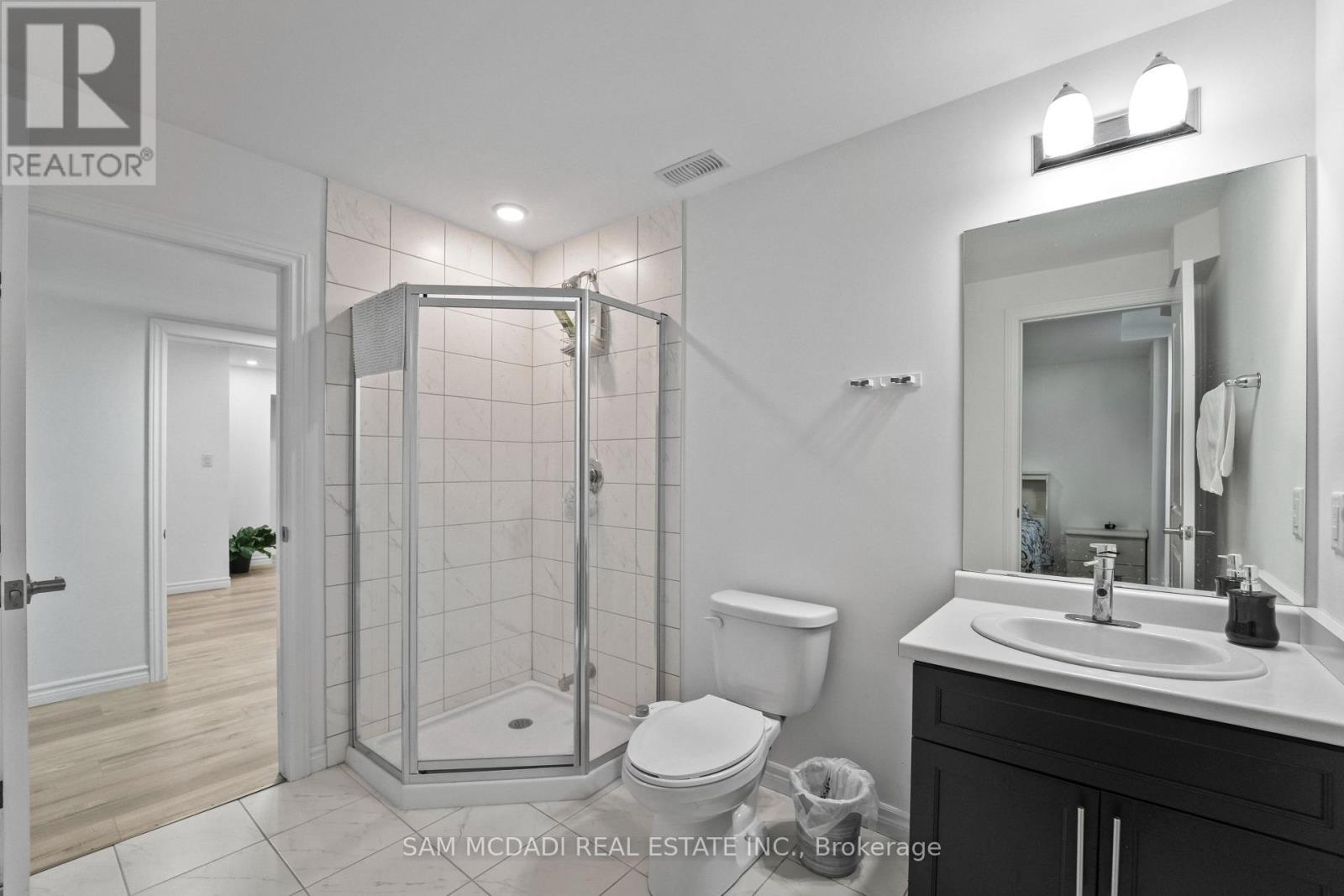 Lower - 4008 Highland Park Drive, Lincoln, ON - Indoor Photo Showing Bathroom