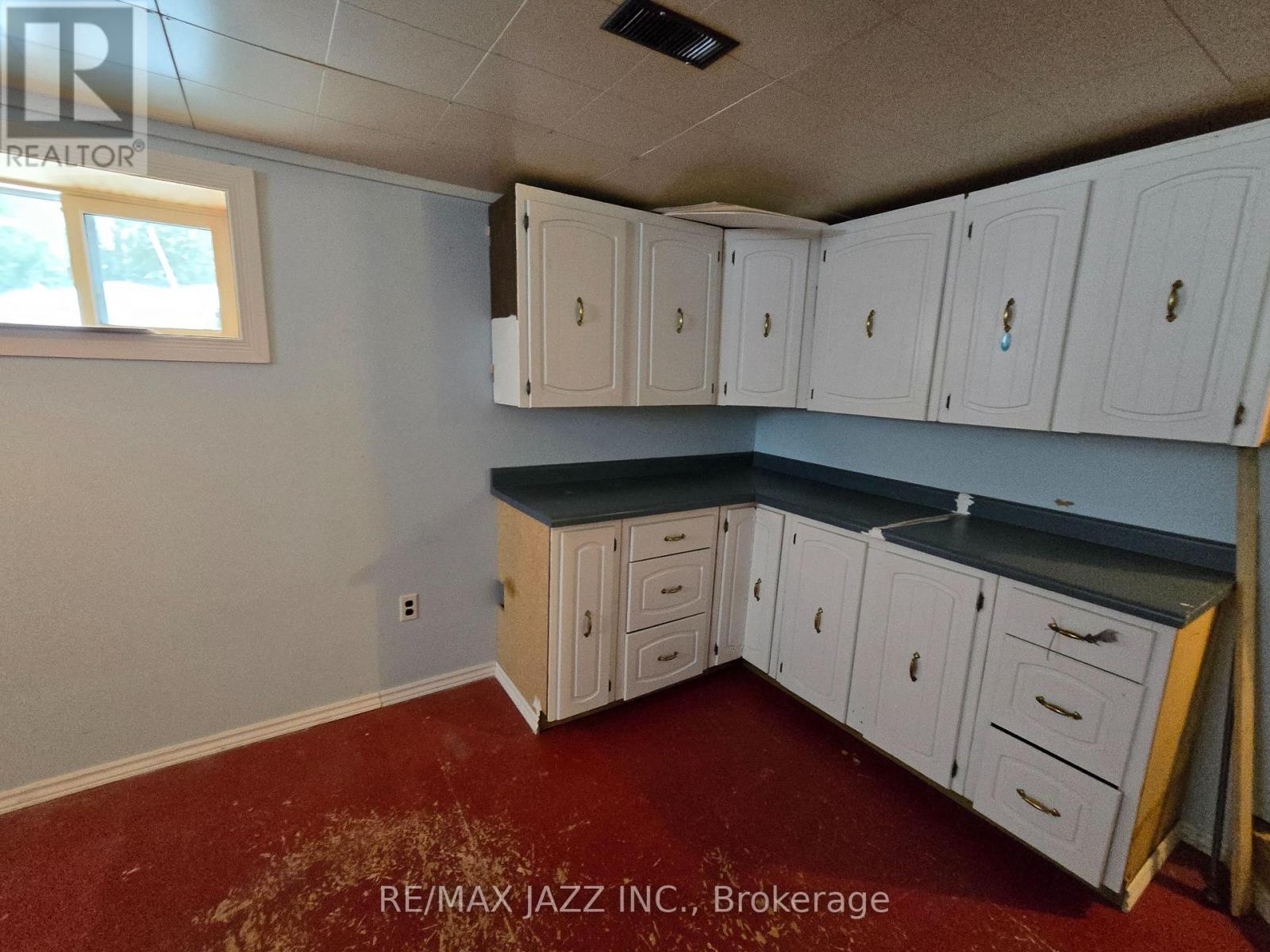 255 Mississauga Avenue, Elliot Lake, ON - Indoor